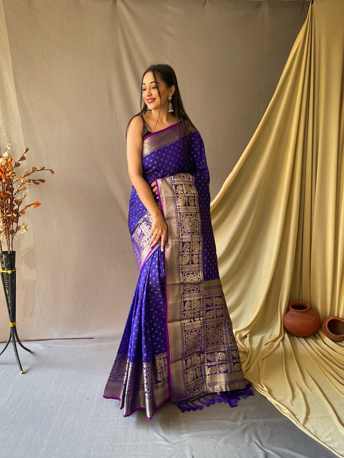 Soft Silk saree With Gold Zari woven broder and Rich Pallu - Violet