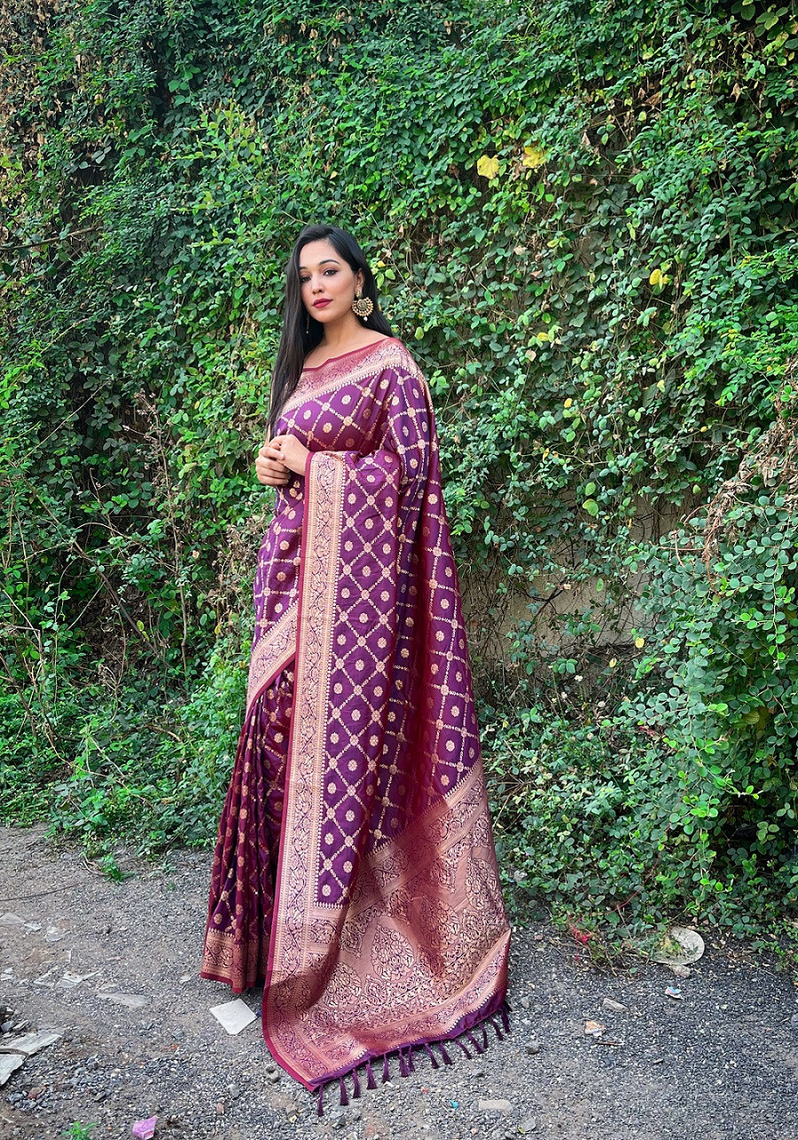  Banarasi silk saree with Gold zari Woven border & Rich Pallu -Magenta