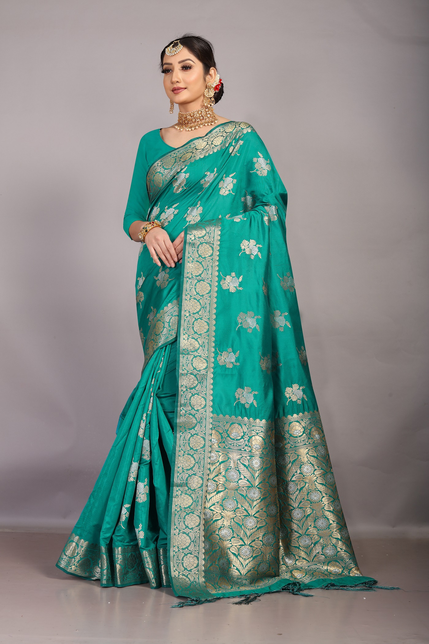 Soft Litchi Silk saree with zari woven border & Rich pallu - Green