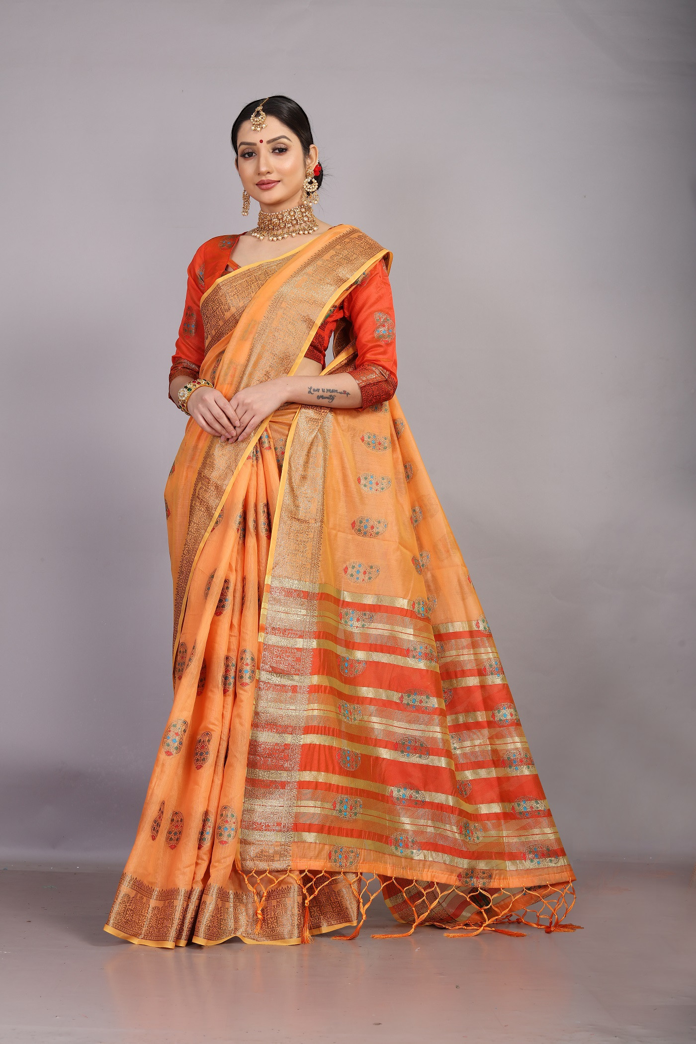 Gold zari meenkari woven Pure cotton saree with chit pallu - Peach