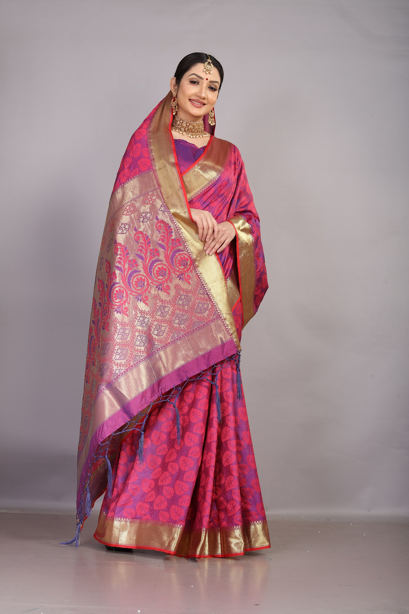 Indian Bollywood Banarasi Silk Weaving Saree with Rich Zari Pallu Wedding Sari 