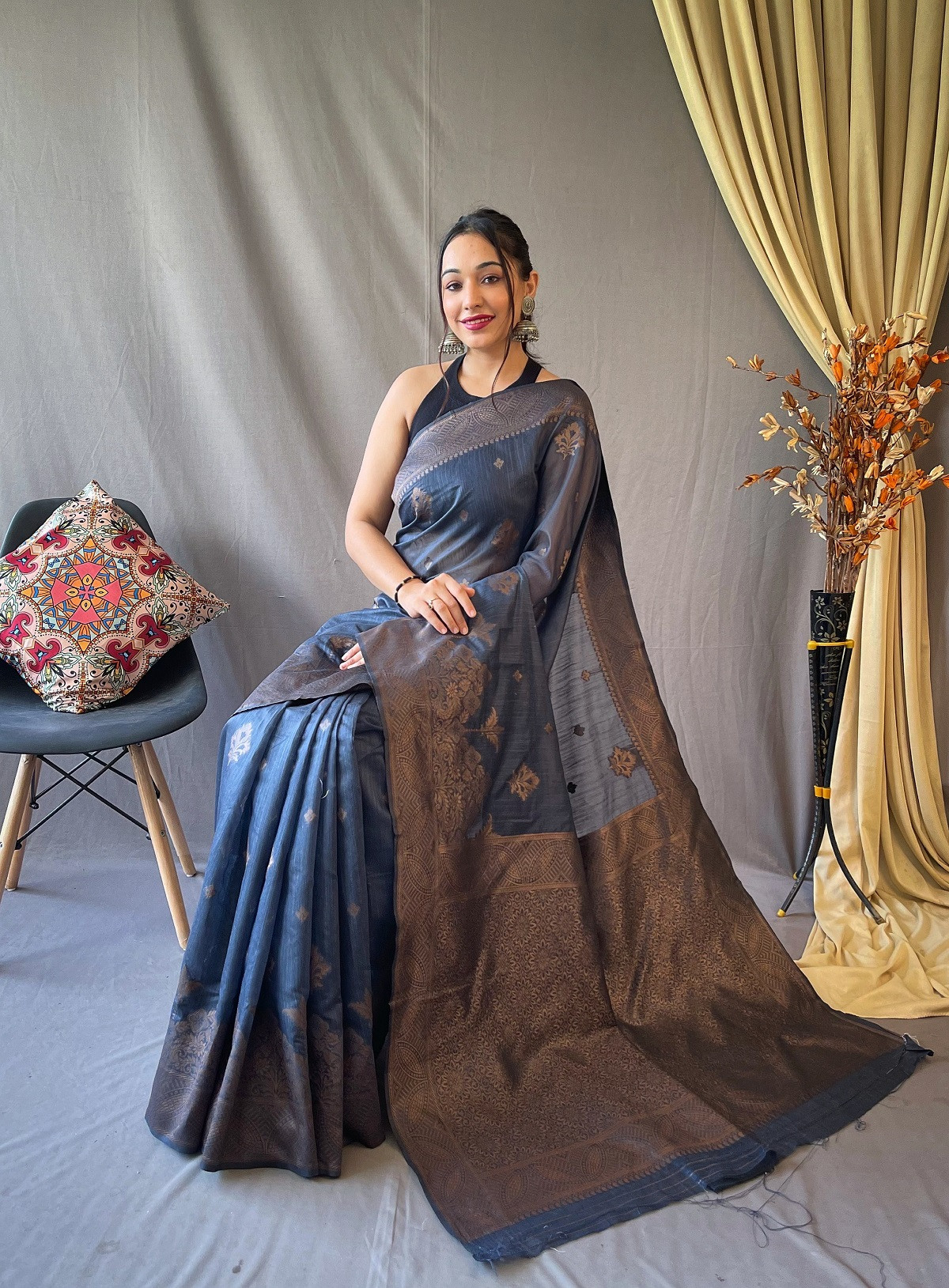Copper Zari woven Pure Cotton saree - Metallic Blue