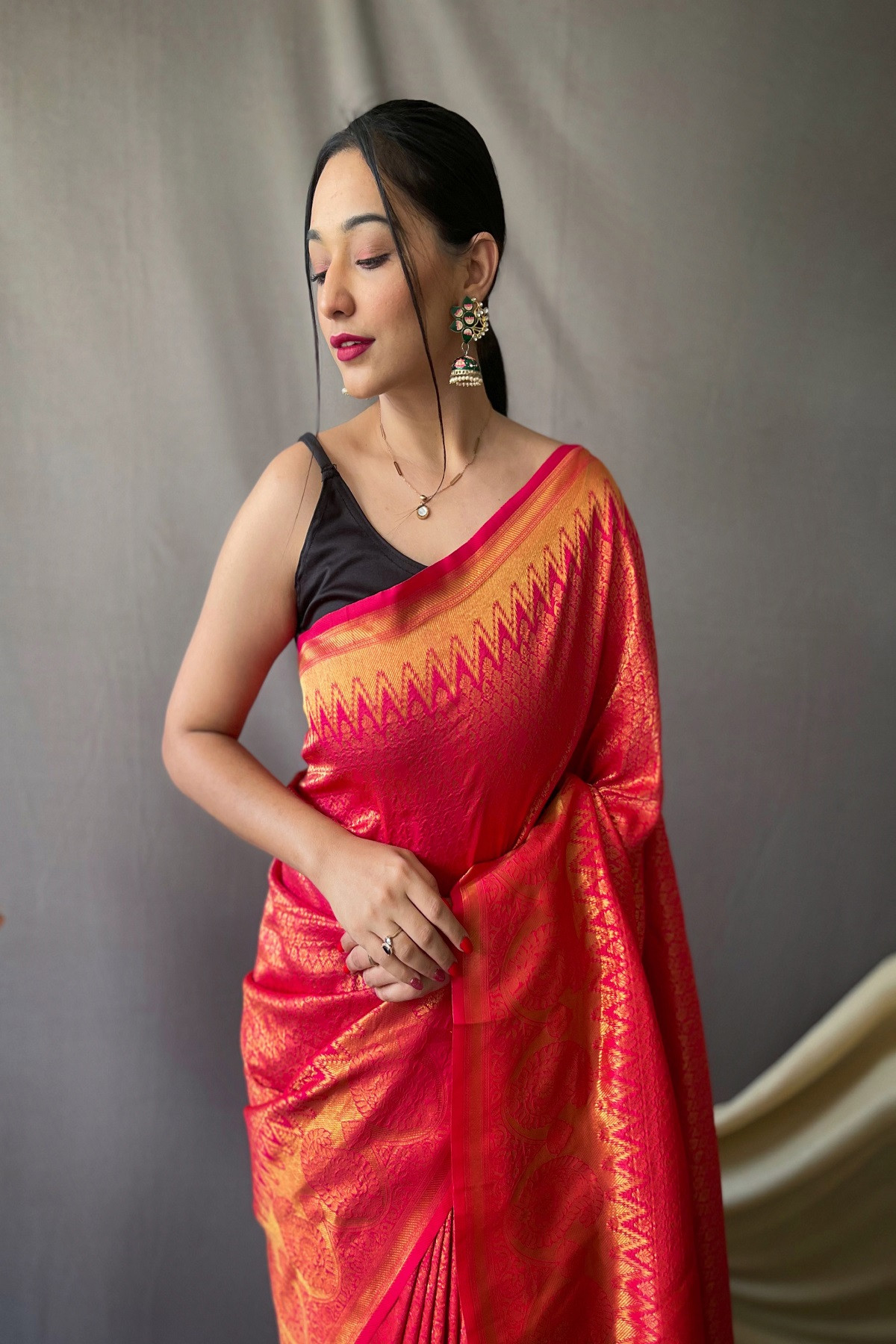 Pure kanjeevaram silk Saree with Gold zari woven Rich Pallu - Pink