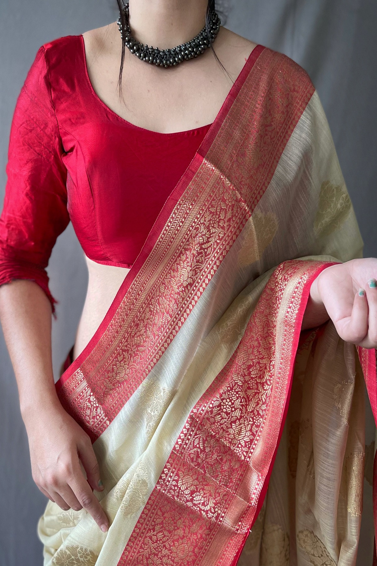 Pure linen silk Zari woven sari with contrast border Pallu - Off white