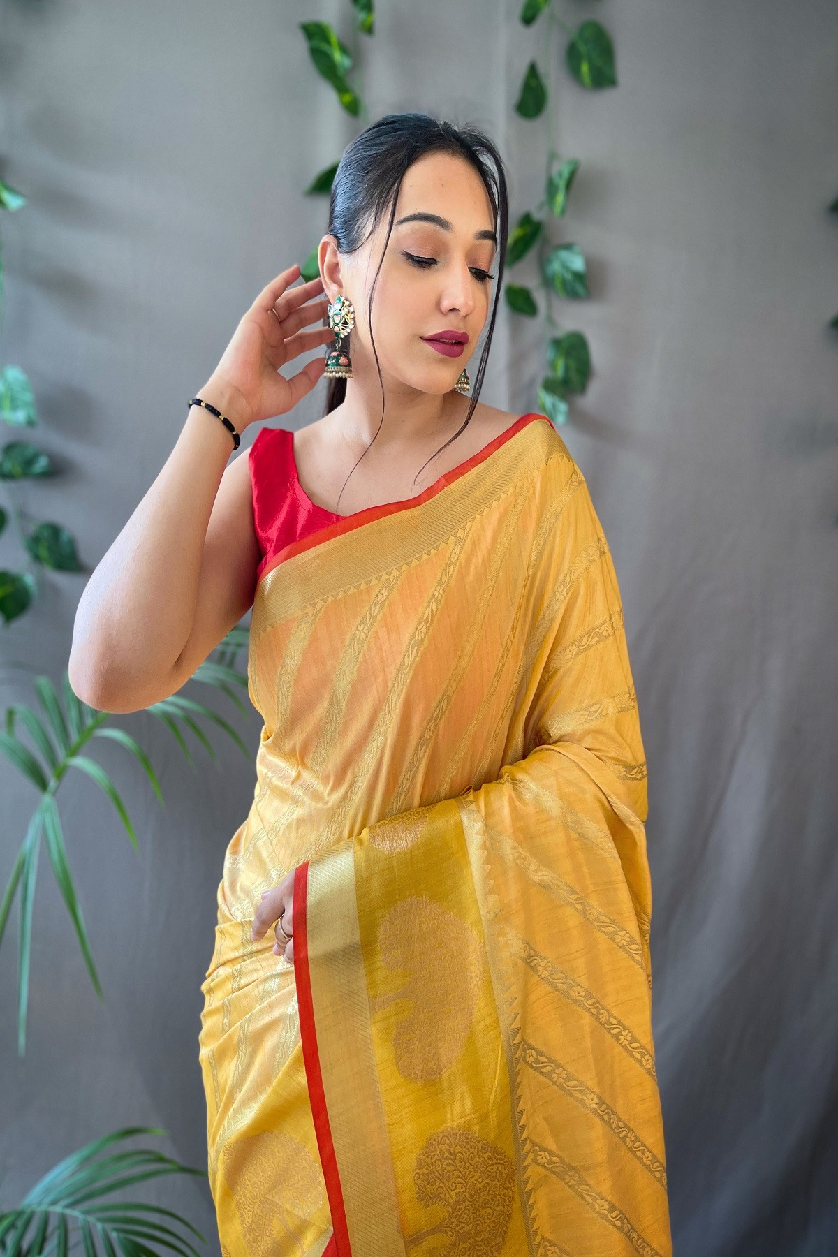 Pure Cotton Gold zari Lehariya woven saree - Yellow