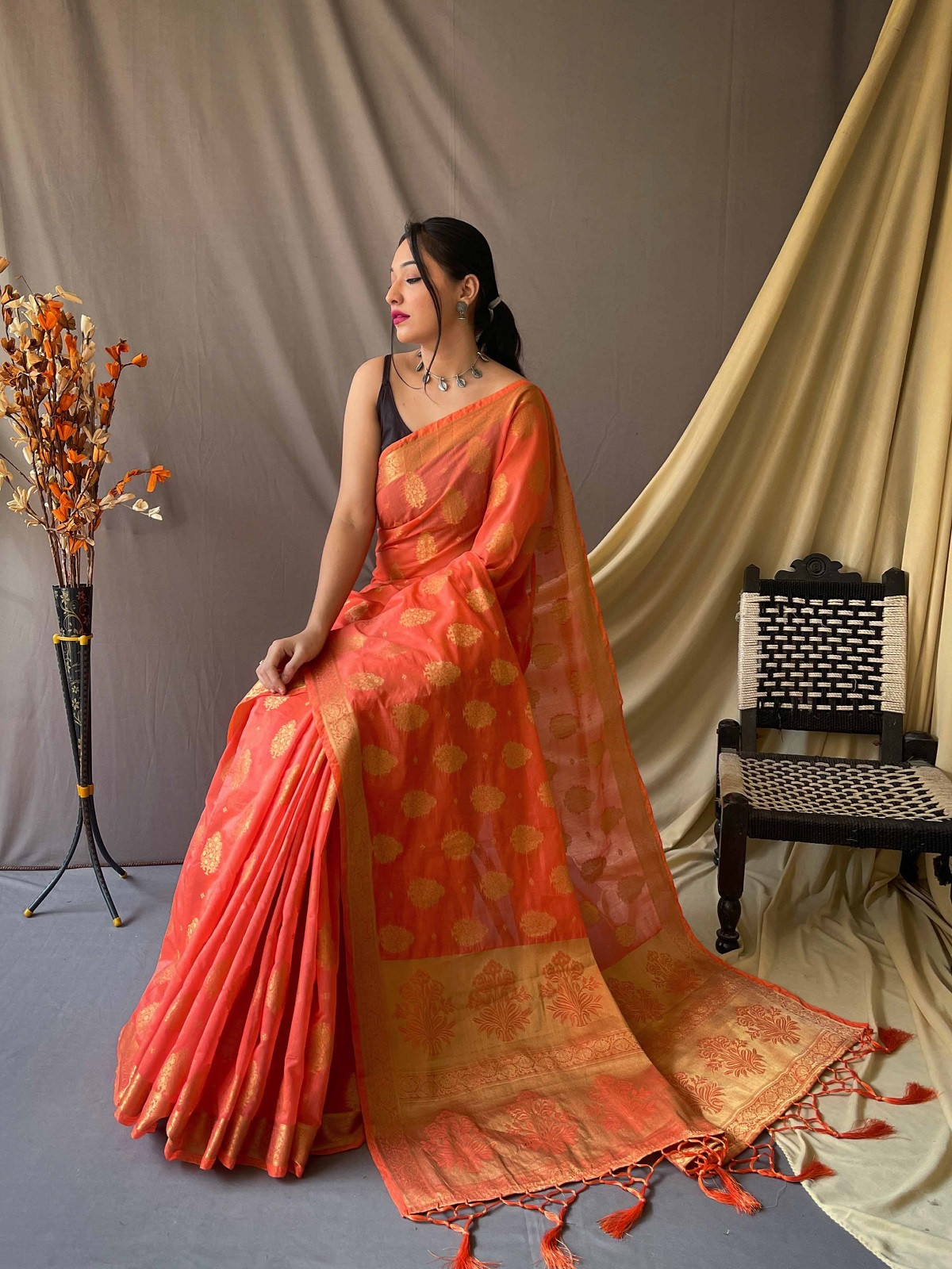 Gold zari woven Pure Cotton  saree - Red