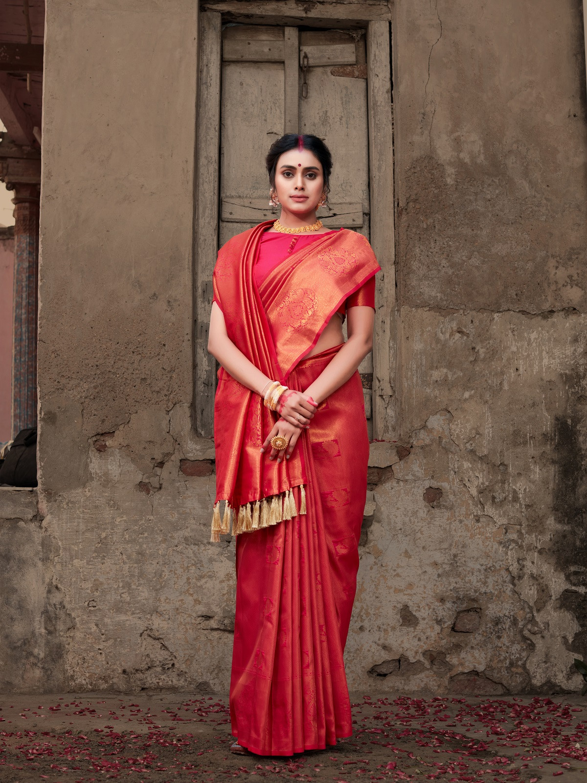 Pure Kanjeevaram Silk Gold zari woven Saree - Pink