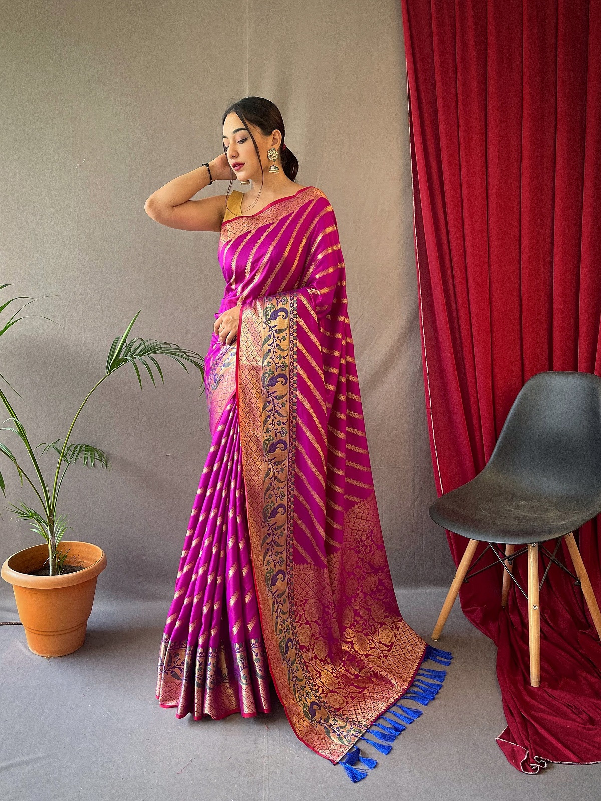 Gold zari lehariya woven Banarasi Soft silk saree - Violet