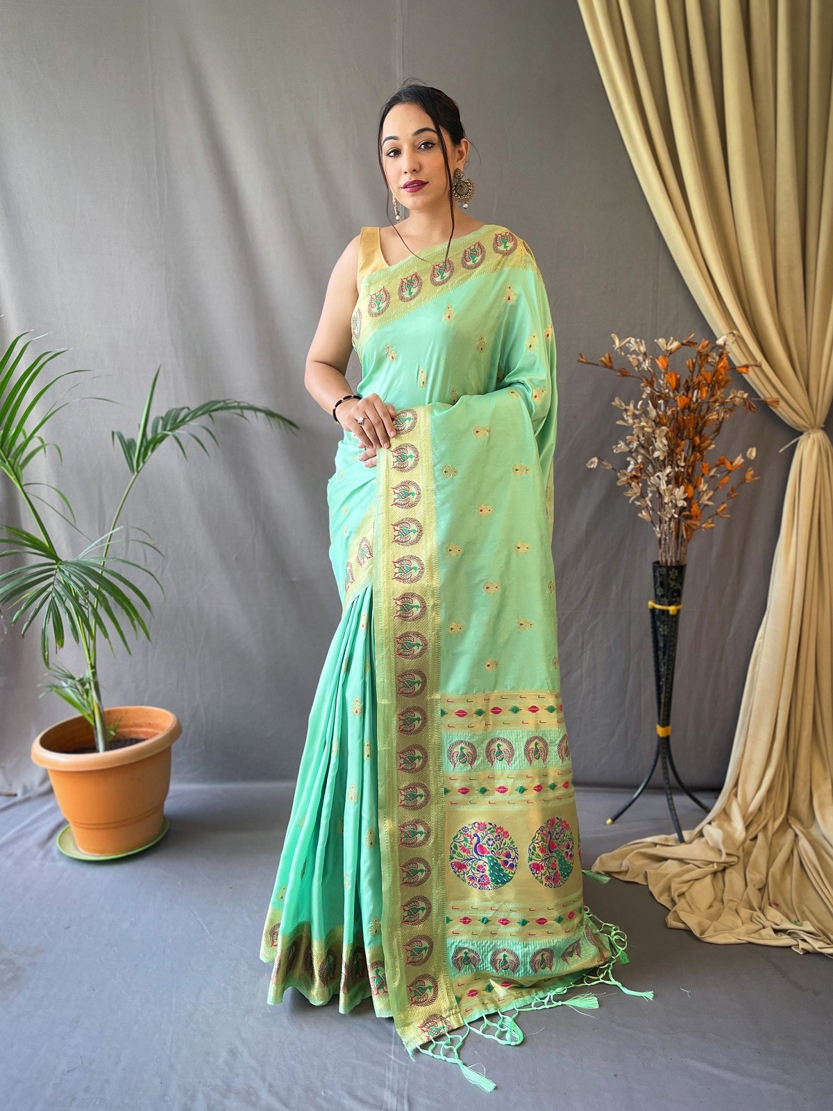 Paithani Silk saree with Meenakari woven Border & Pallu - Light Green