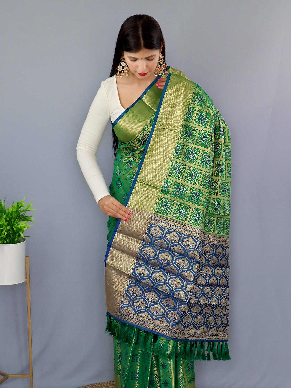 Patola Silk saree with gold Zari border and Rich Weaving Pallu - Green
