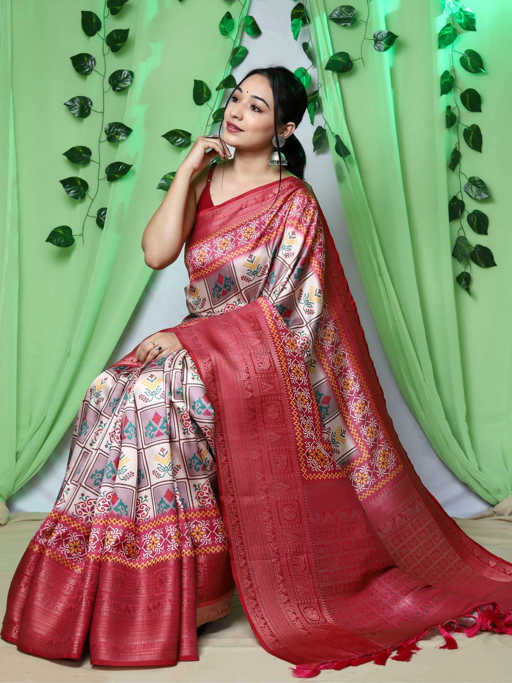 Ikkat Patola printed Pure Solf Silk woven saree - Ivory-Red