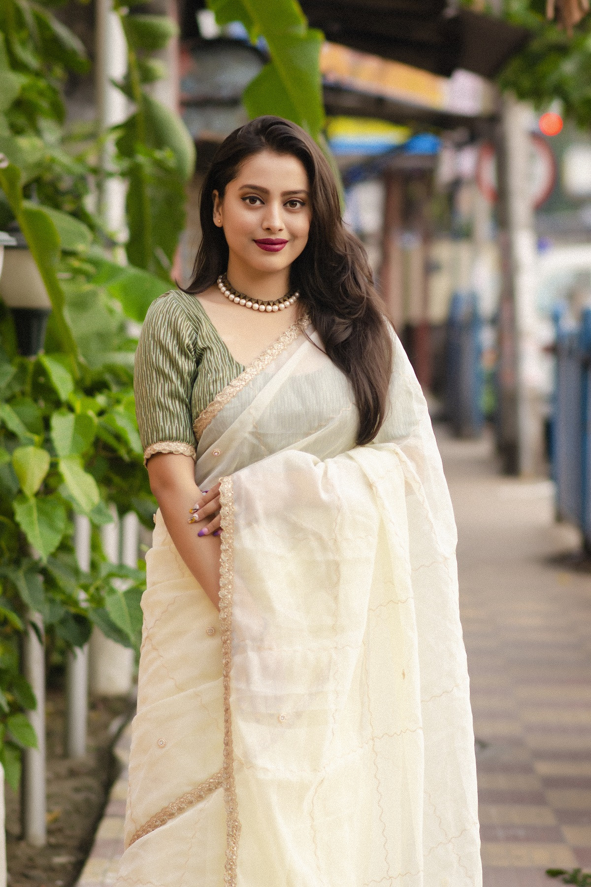 Floral Paradise | Ready to Wear Floral White Saree – Glamwiz India