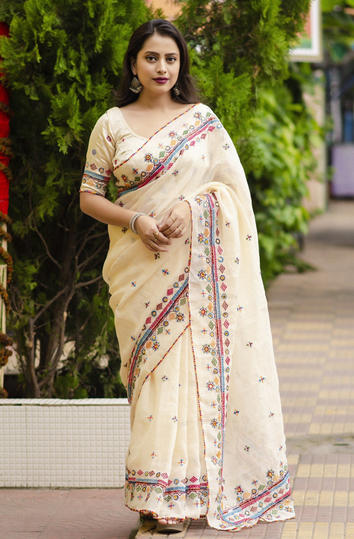 Pure Linen Designer Saree with Embroidery & Mirror work - Off White