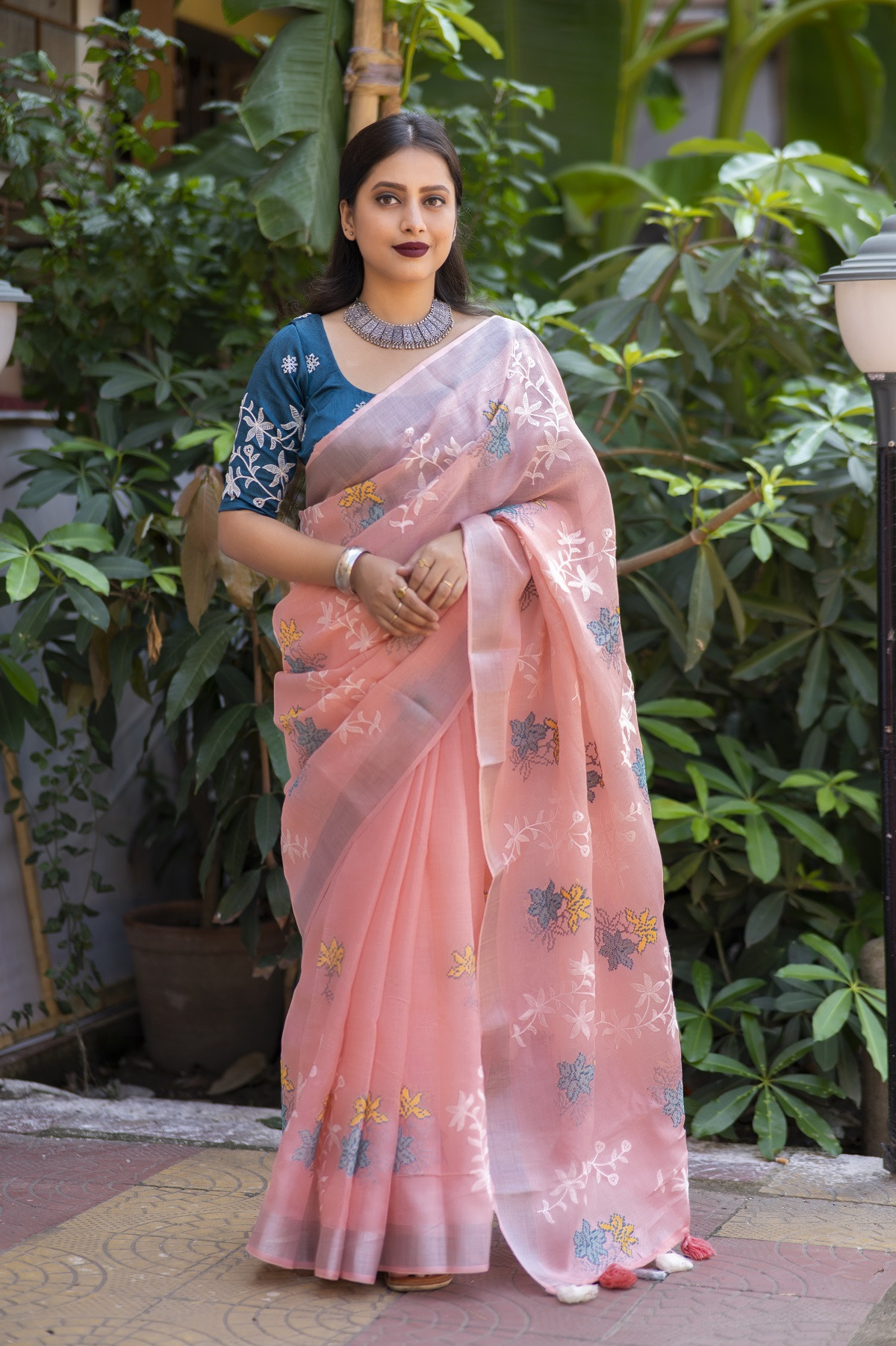 Pure Linen saree with Multi thread Embroidery Work - Pink