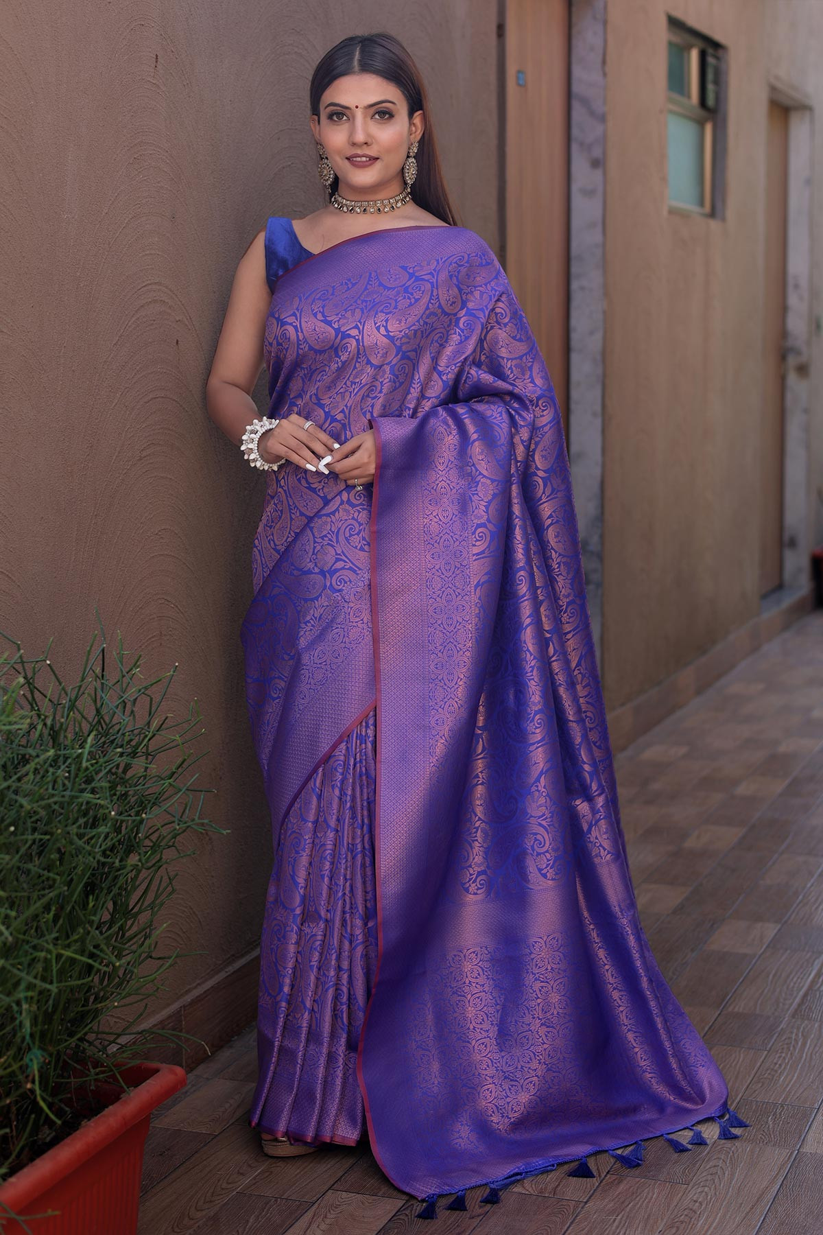 Kanjeevaram Silk Saree with Copper zari Woven &rich pallu - Lavender