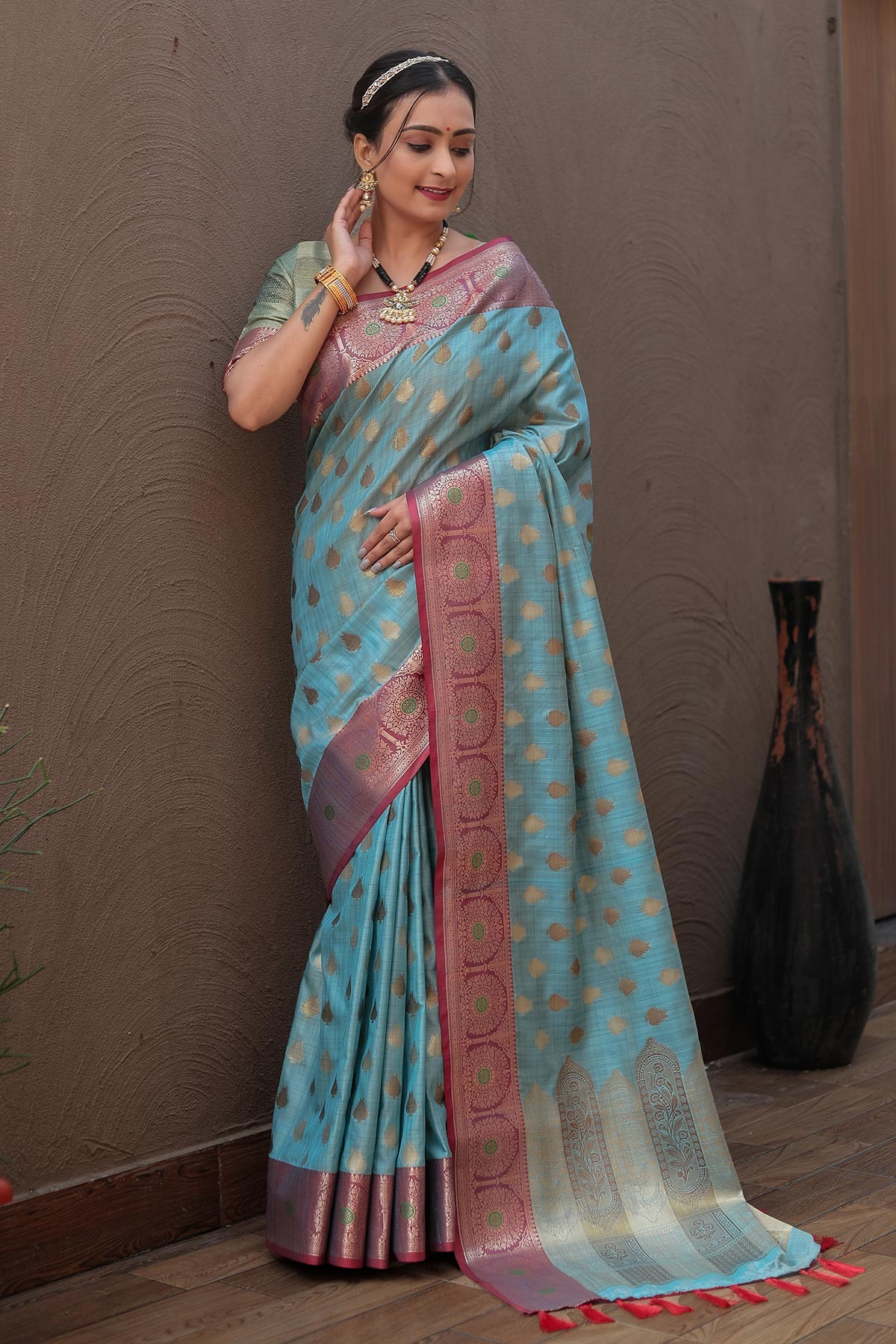 Banarasi Katan Silk Saree with zari woven Motif and Rich Pallu -Blue