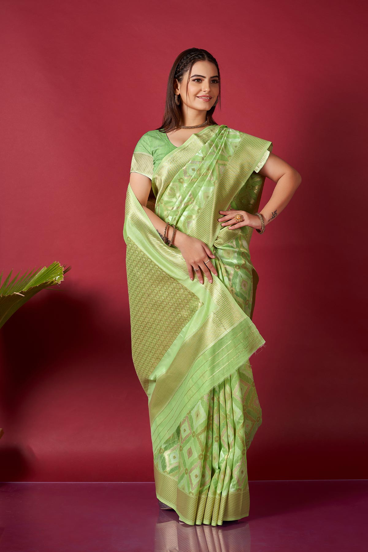 Pure Soft Linen Saree With Zari Woven border and Rich Pallu -Green