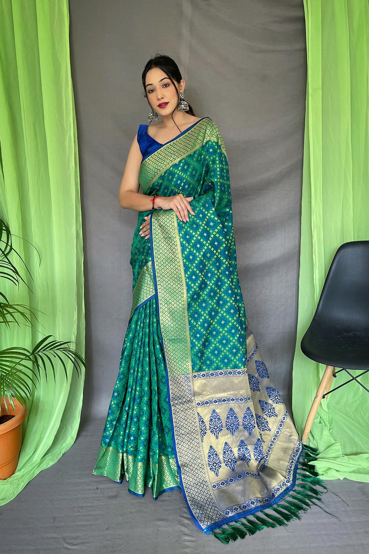 Patola Silk Saree With Gold Zari Woven Contrast Rich Pallu - Blue