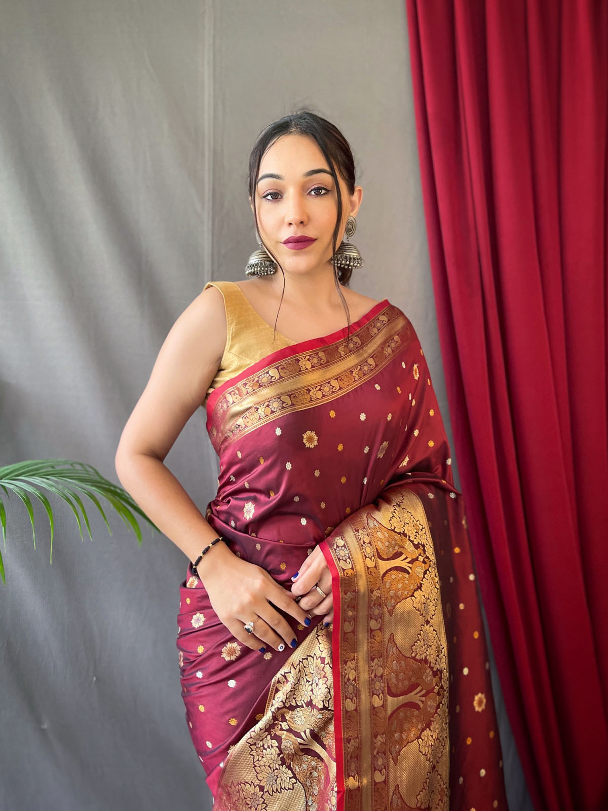 Beautiful Soft Silk Saree With Gold Zari Woven & Rich Pallu - Maroon