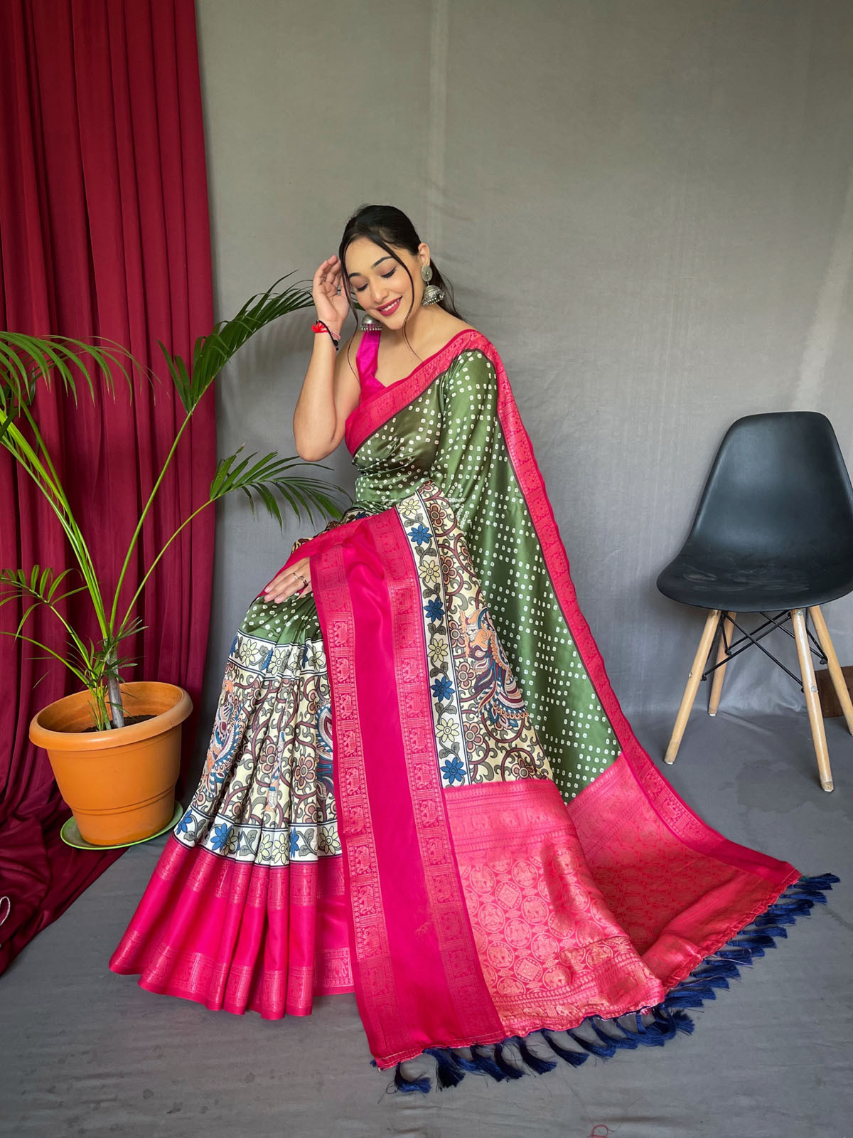 Pure Soft Silk Saree With Bandhej Kalamkari Print & Rich Pallu - Green