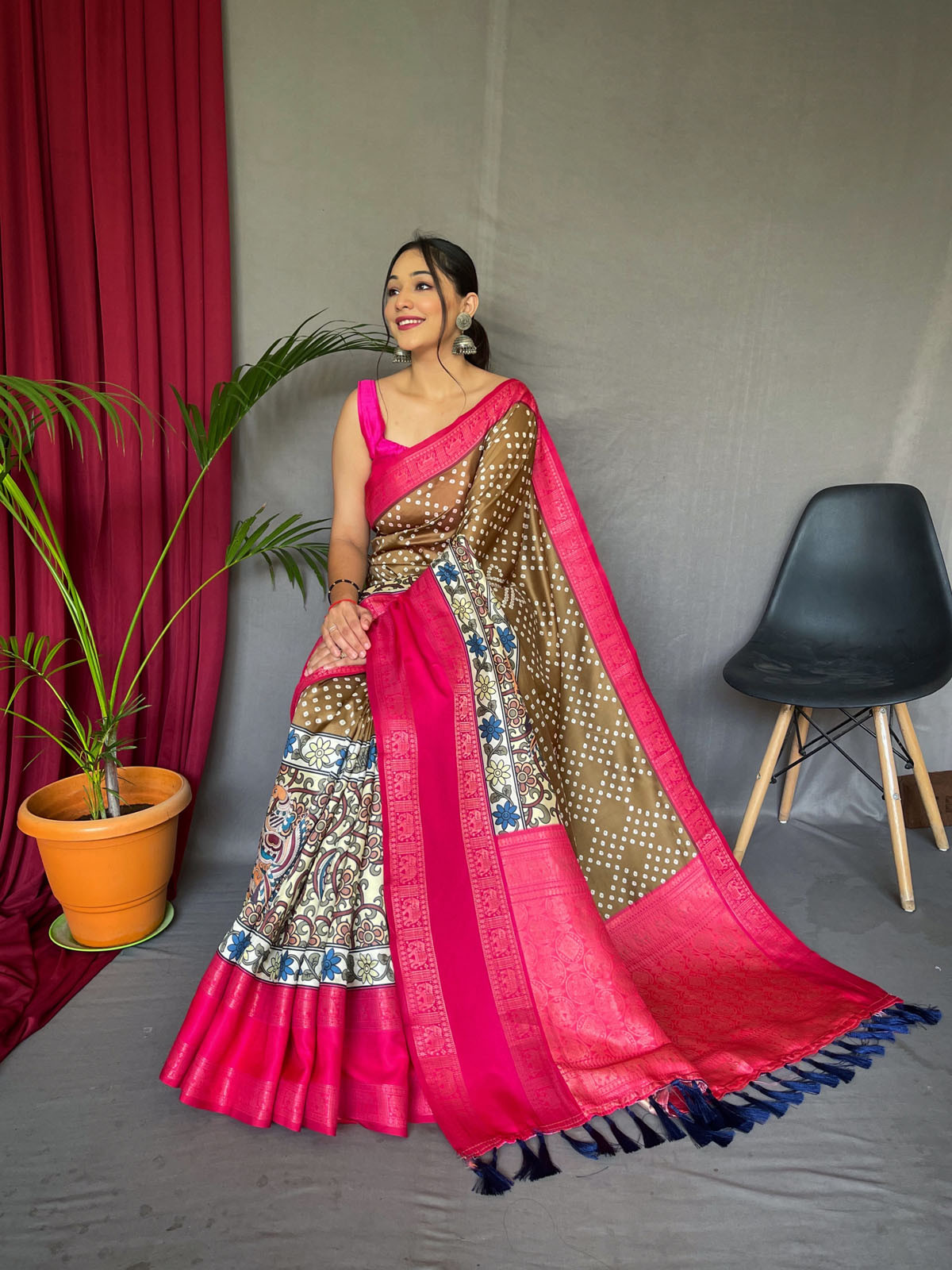 Pure Soft Silk Saree With Bandhej Kalamkari Print & Rich Pallu - Beige