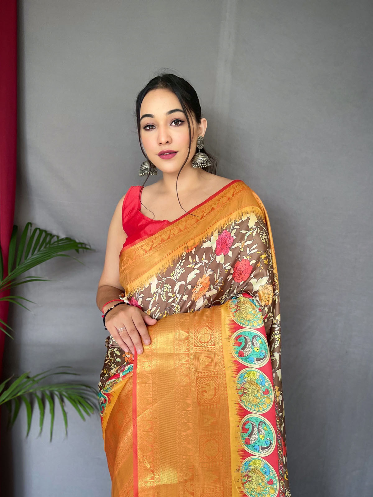 Pure Soft Silk Saree With Floral Kalamkari Print & Rich Pallu- Grey