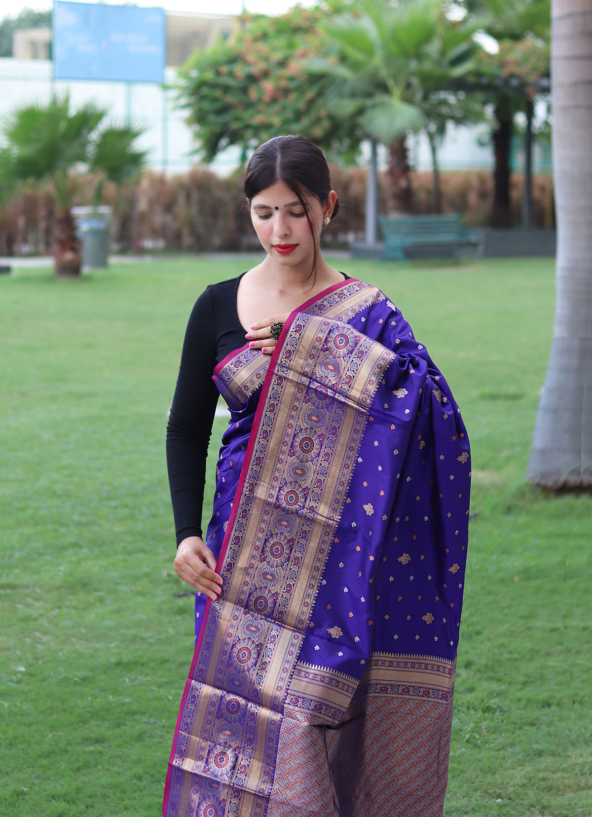 Beautiful Soft Silk Saree With Gold Zari Woven & Rich Pallu - Blue