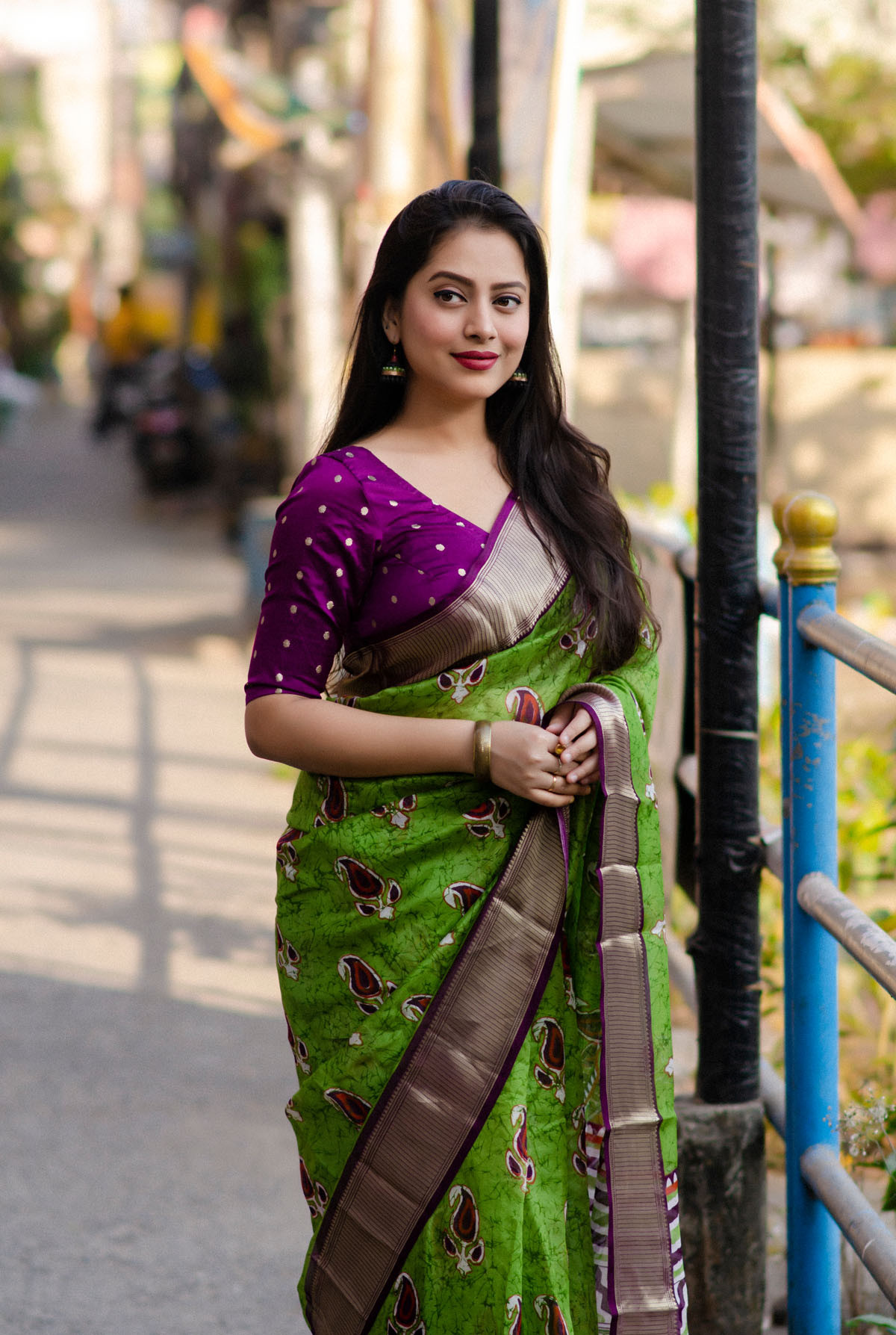 Soft Paper Silk Saree with Zari Woven border and Rich Pallu - Green