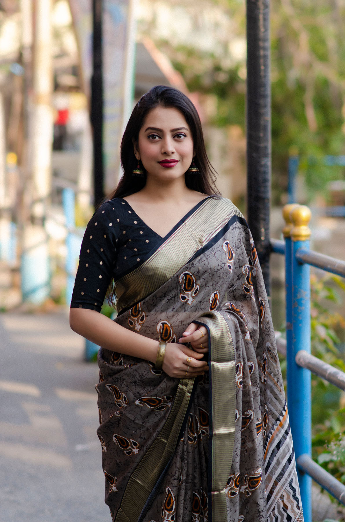 Soft Paper Silk Saree with Zari Woven border and Rich Pallu - Grey