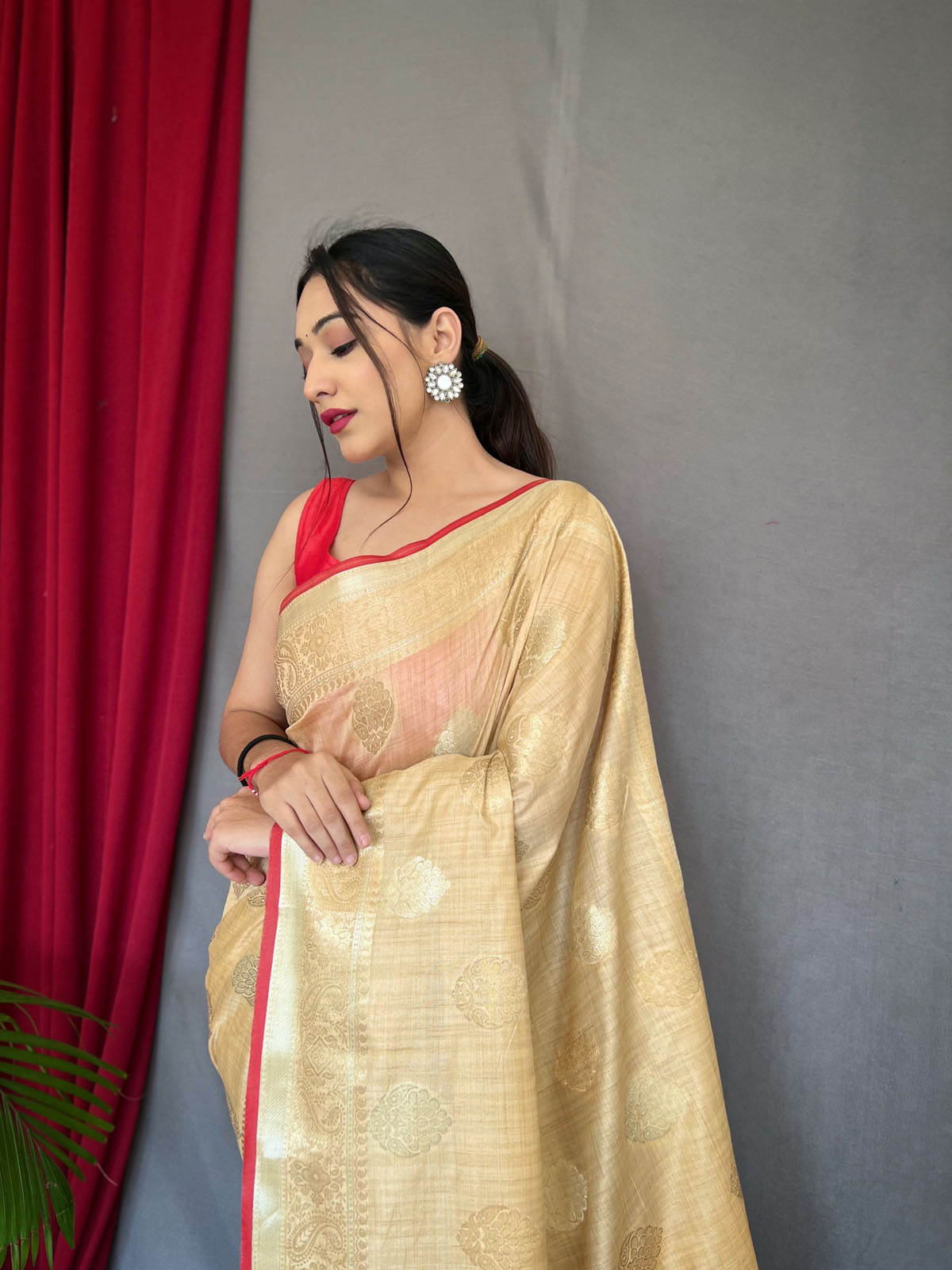 Pure Soft Cotton Saree with Gold Zari Woven & Rich Pallu - Cream