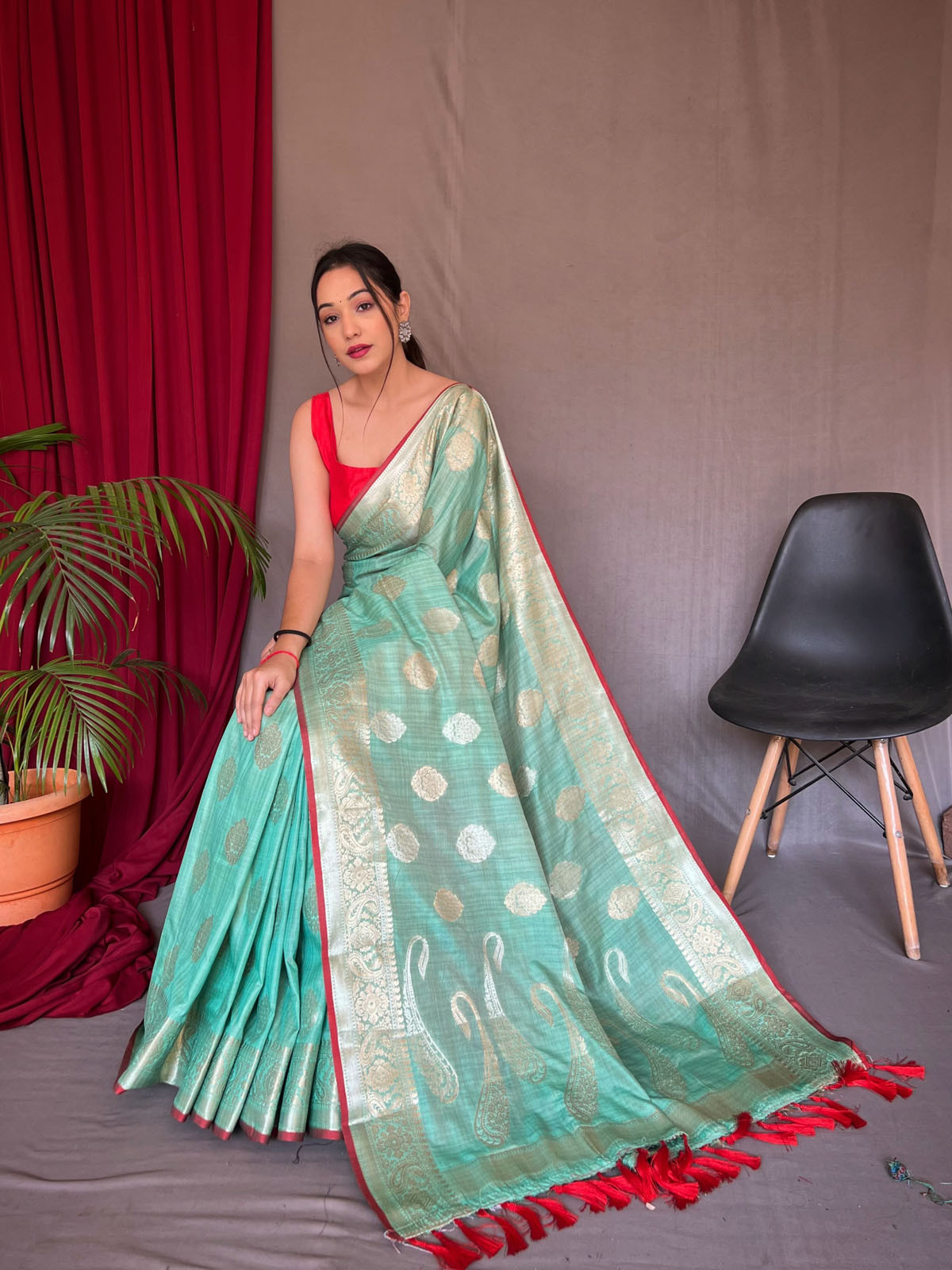 Pure Soft Cotton Saree with Gold Zari Woven & Rich Pallu - Blue