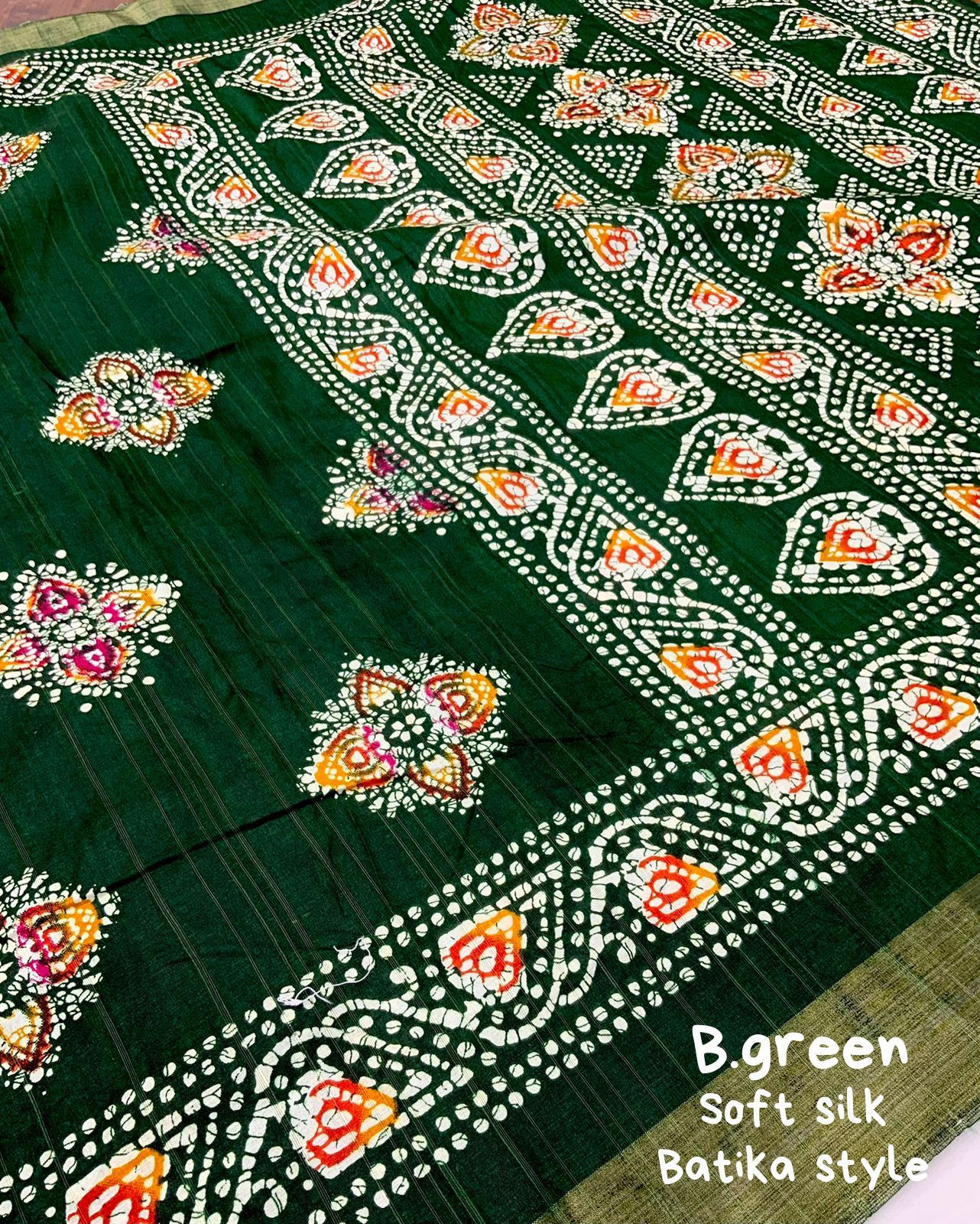 Soft Silk Batik Print Saree With Zari Woven Border– Green