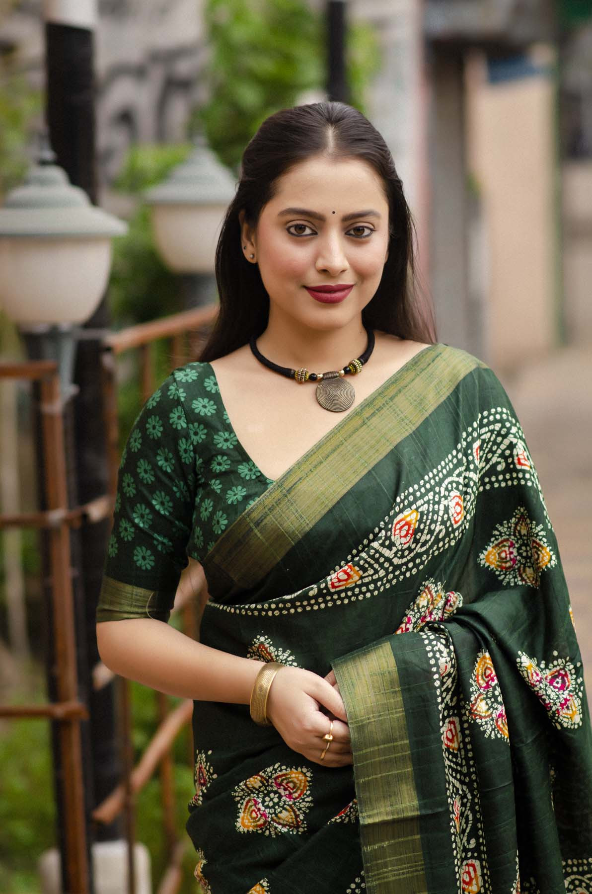 Soft Silk Batik Print Saree With Zari Woven Border– Green