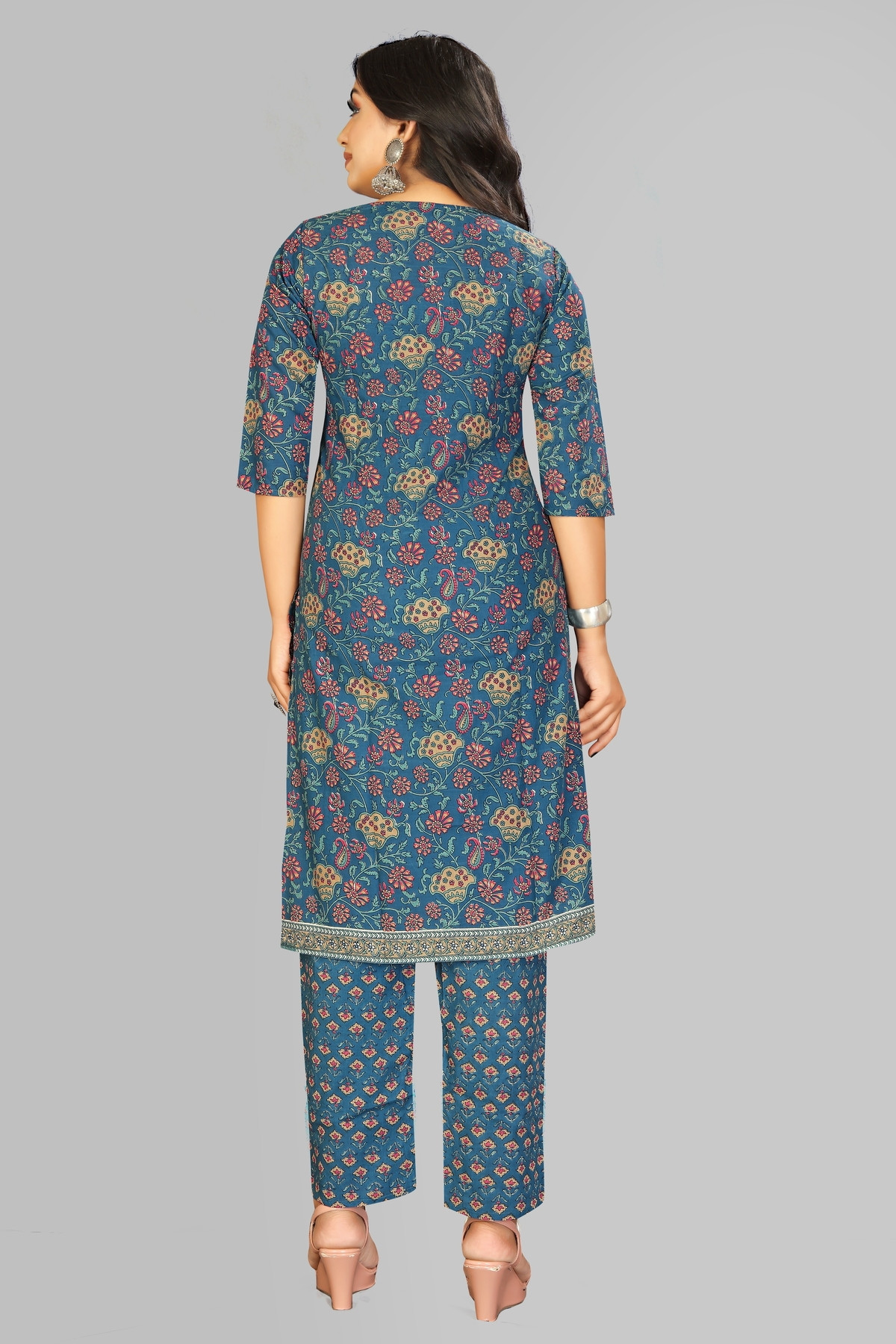 Aaritra Fashion Cotton floral printed Kurti with Pant - Blue