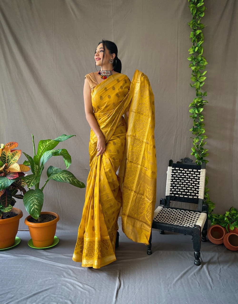 Pure Linen Silk Sarees with woven motifs and Rich Pallu - Yellow