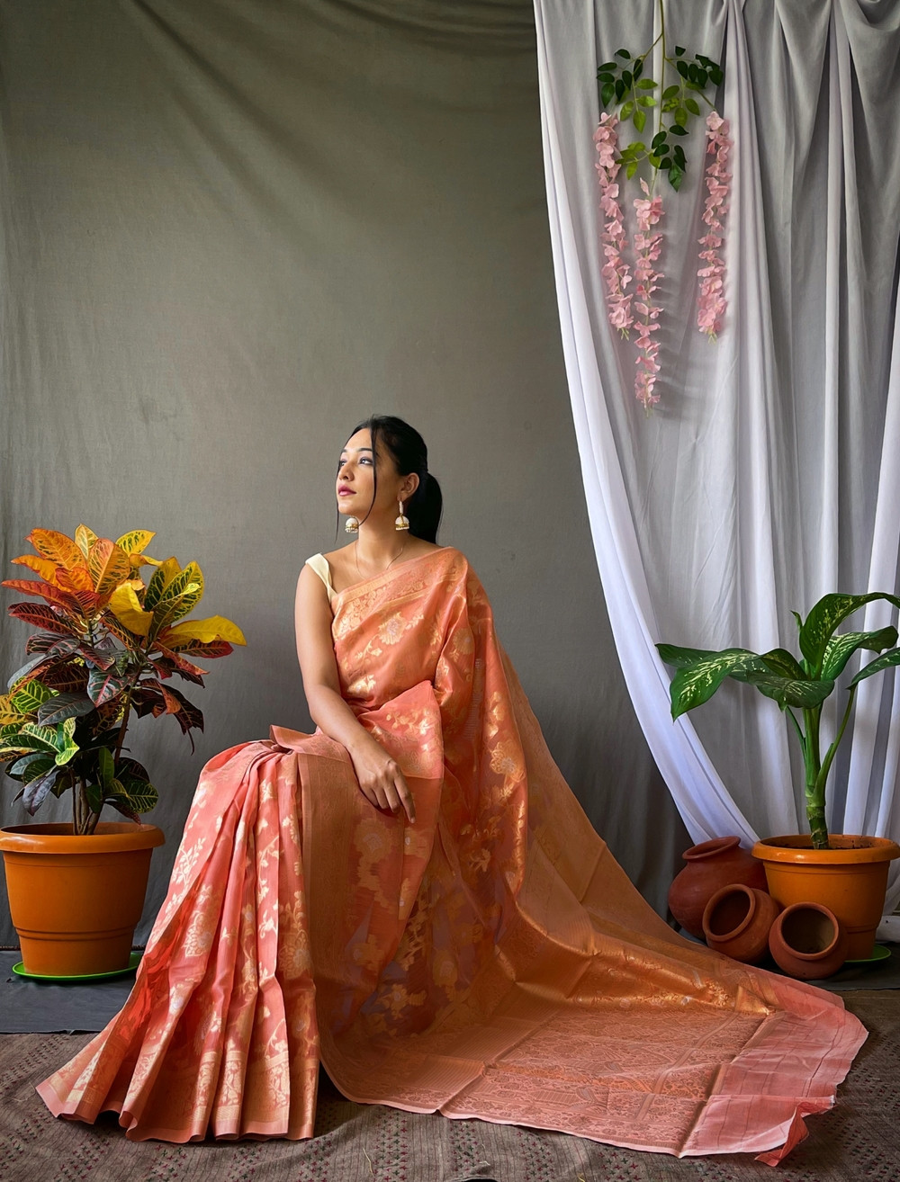 Linen Silk Saree with Zari Jaal Weaving with Rich Pallu - Orange