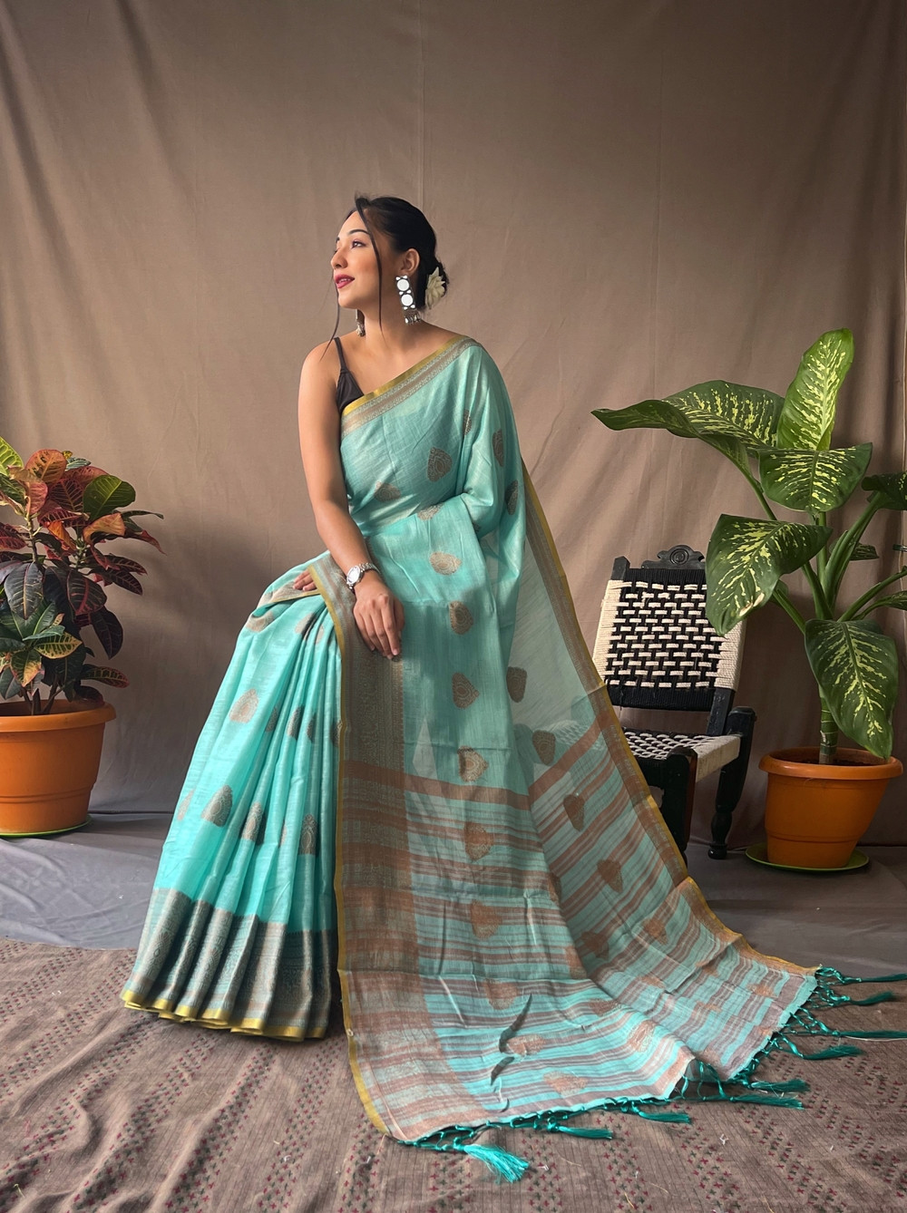 Copper Zari woven Linen Tissue Silk Saree with Rich Pallu - Sky Blue