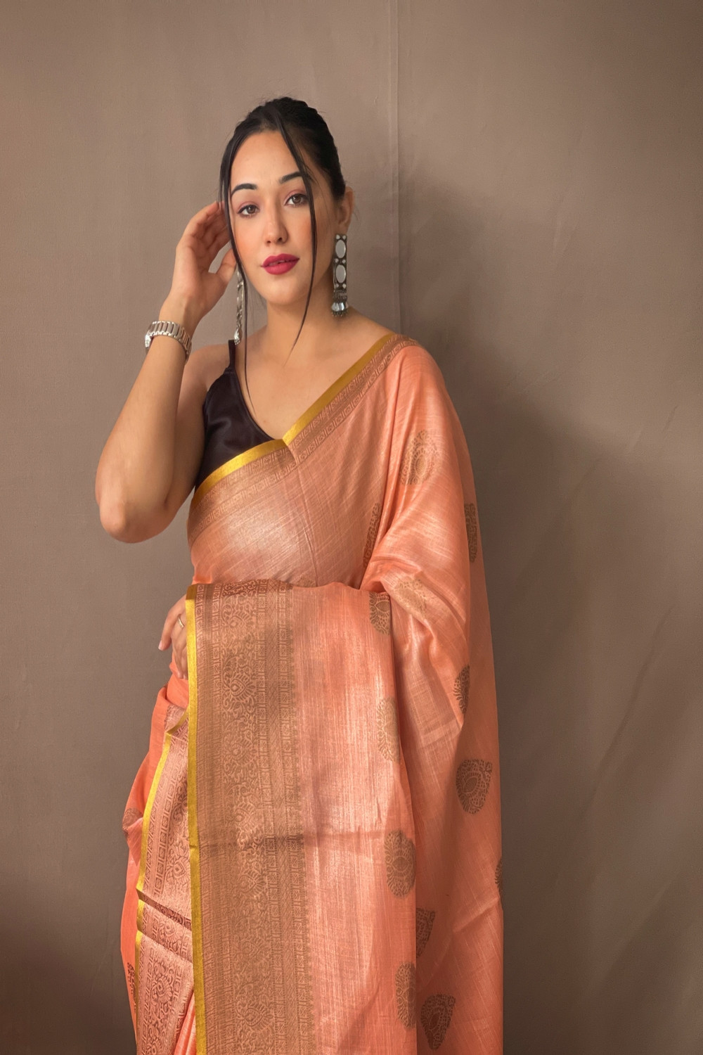 Copper Zari woven Linen Tissue Silk Saree with Rich Pallu - Peach