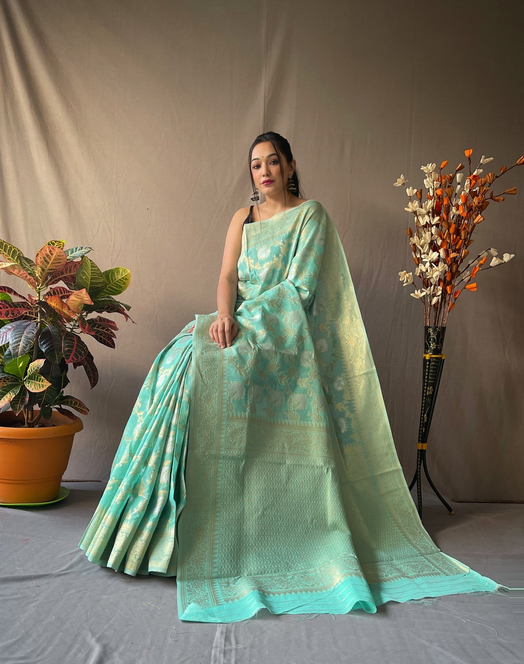 Linen Silk Saree with Zari Jaal Weaving And  Rich Pallu- Aqua Blue