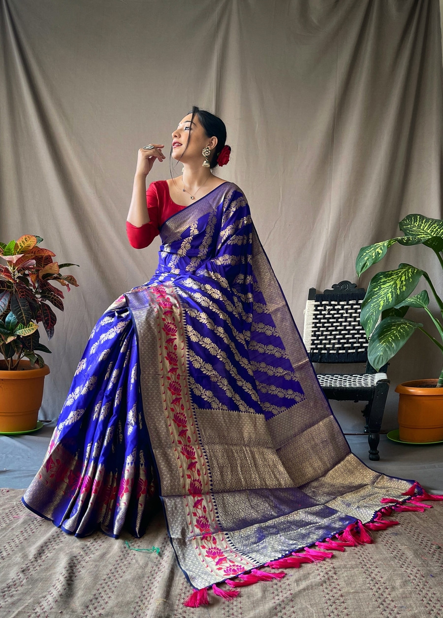 Gold zari Woven Banarasi silk saree with meenakari border - Violet