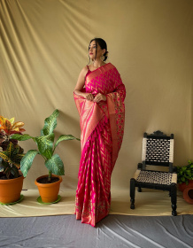 Banarasi silk saree with gold zari Woven border and Pallu - Pink