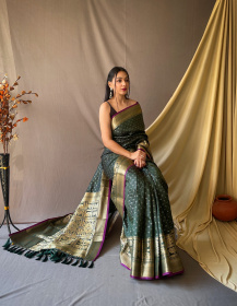 Soft Silk saree With Gold Zari woven broder and Rich Pallu - Green