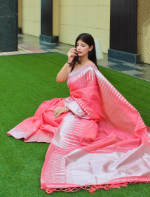 Pure Cotton Saree with Copper Zari woven motif and Pallu - Pink