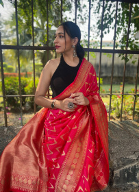  Banarasi silk saree with Gold zari Woven border & Rich Pallu - Pink