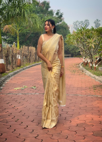 Pure kanjeevaram silk Saree with Gold zari woven Rich Pallu -Off White