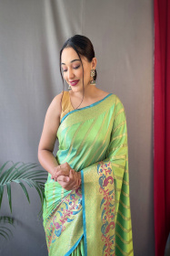 Gold zari lehariya woven Banarasi Soft silk saree - Light Green