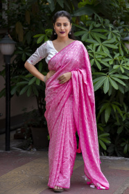 Soft jacquard saree with self woven motif - Baby Pink