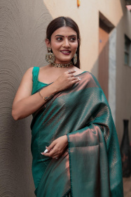 Kanjeevaram Silk Saree with Copper zari Woven &rich pallu - Rama