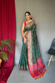Patola Silk Saree With Gold Zari Woven & Contrast Rich Pallu - Green