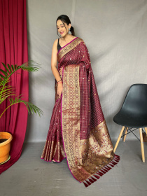Soft Silk Saree With Checks Gold Zari Woven & Rich Pallu - Maroon